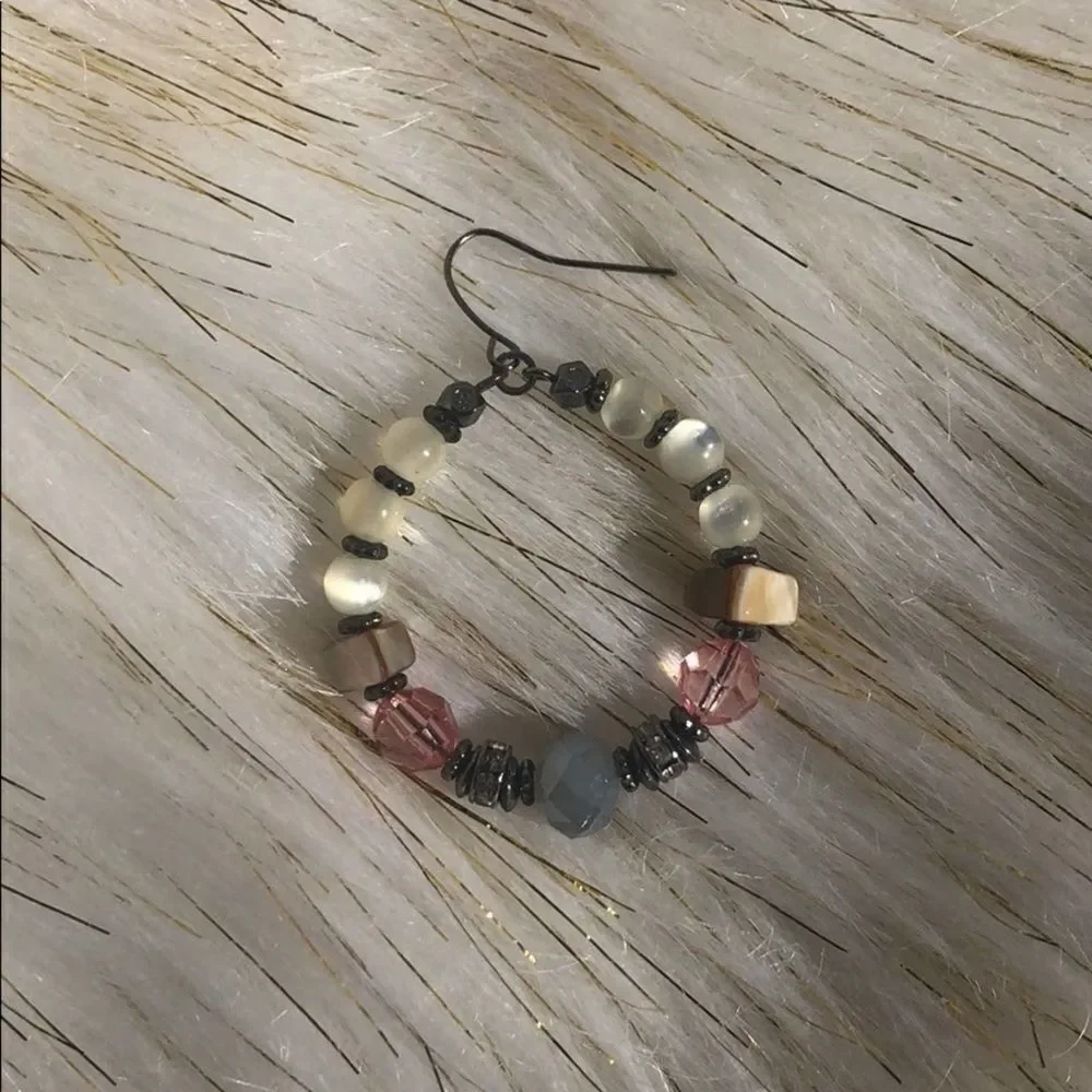 LIFESTYLE STUDIOS Beaded Hoop Fishhook - Picture 3 of 4